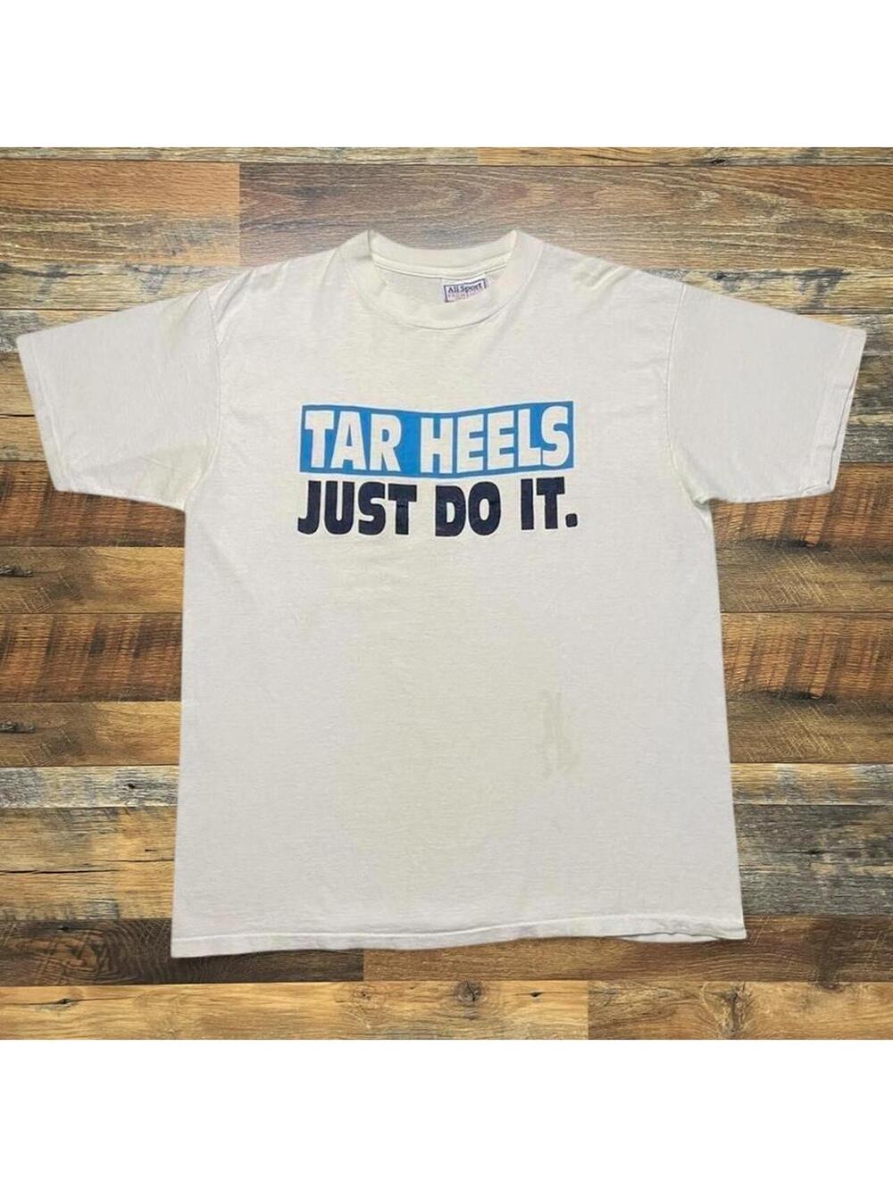 Vintage 90s UNC Tar Heels Just Do It Nike Graphic T-Shirt Size XL